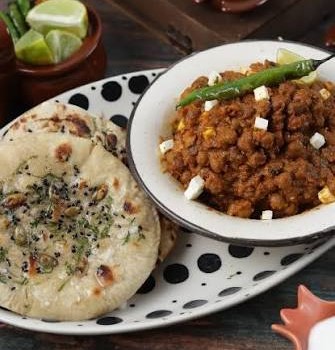 Chana Kulcha